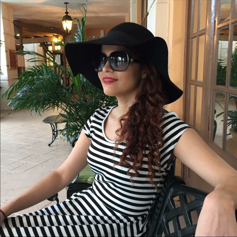 Meet your Posher, Maria